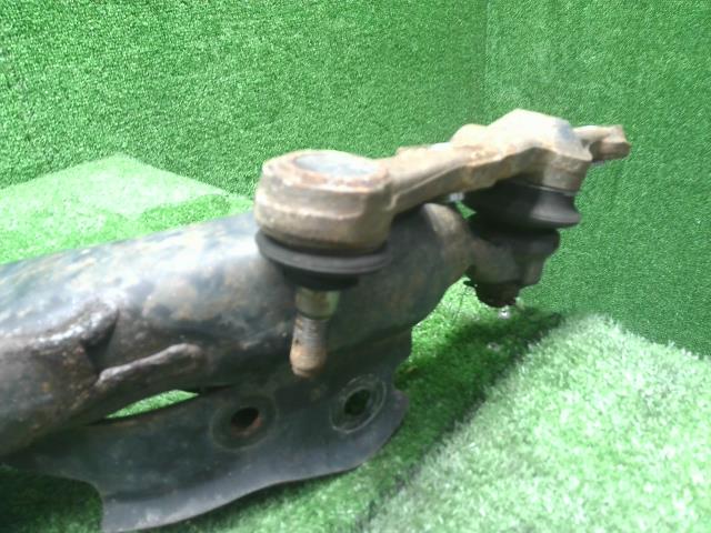 レクサス IS 右Ｆロアアーム DAA-AVE30 48620-53050