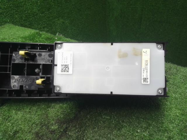 レクサス IS スイッチ DAA-AVE30 84781-53080-C0