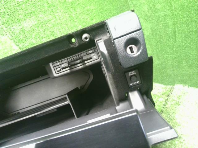 レクサス IS グローブＢＯＸ DAA-AVE30 55550-53180-C1