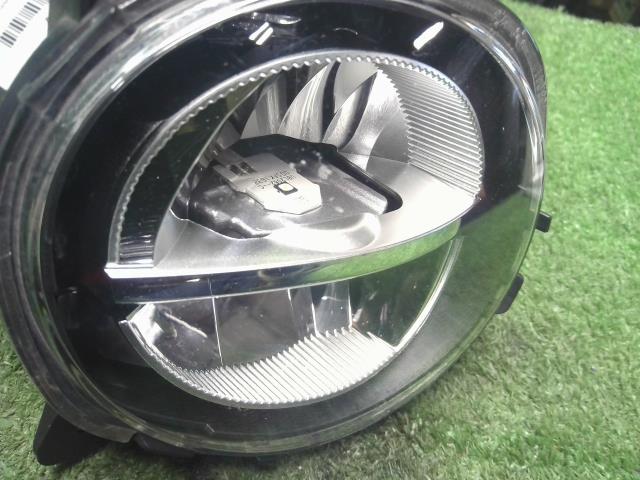 BMW 3シリーズ 左フォグランプ LDA-8C20 63 17 7 315 559