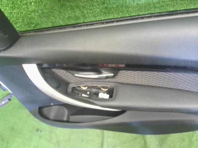 BMW 3シリーズ 右ＦドアＡＳＳＹ LDA-8C20 41 00 7 298 566