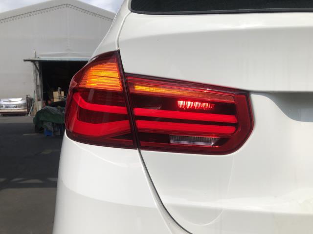BMW 3シリーズ 左テールランプ LDA-8C20 63 21 7 372 209