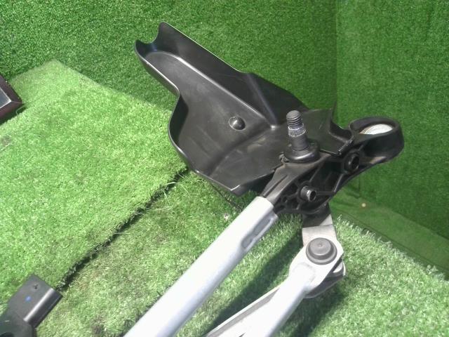 BMW 3シリーズ Ｆワイパーモーター LDA-8C20 61 61 7 260 489