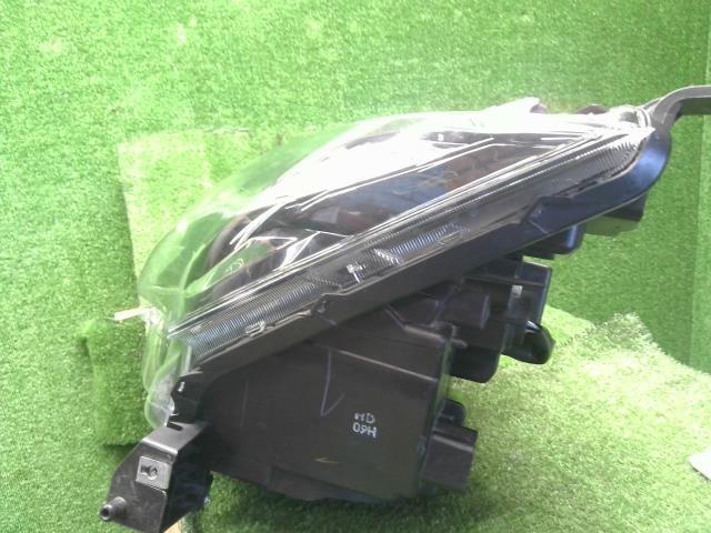 タンク 左ヘッドランプＡＳＳＹ DBA-M910A 81170-B1240