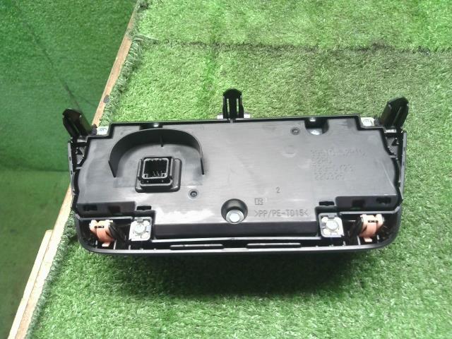 スイフト Ａ／Ｃスイッチパネル 4BA-ZC33S 39510-52R10-CRT
