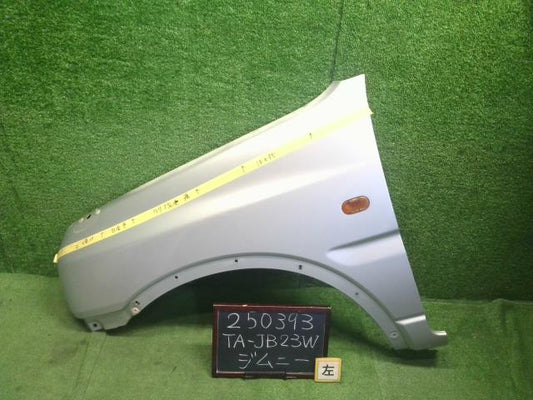 ジムニー 左Ｆフェンダー TA-JB23W 58811-81AA0