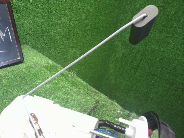 ルノー カングー フューエルポンプ ABA-KWK4M 172024329R