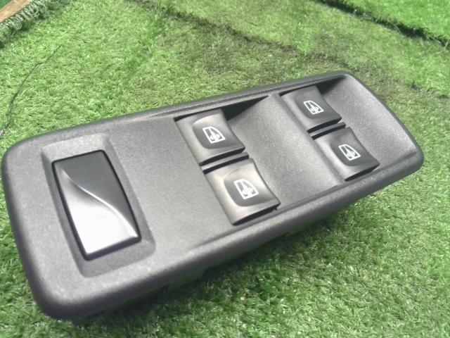 ルノー カングー パワーウインドウスイッチ ABA-KWK4M