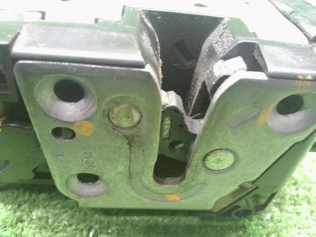 ルノー カングー 右Ｒドアロックソレノイド ABA-KWK4M 8200542376