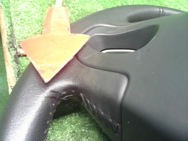 ルノー カングー ステアリングホイール ABA-KWK4M 484006412R