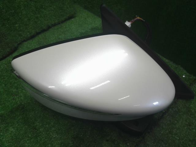 キックス 右サイドミラー 6AA-RP15 96301-5RY1C