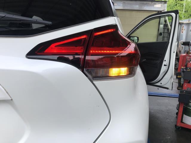 キックス 右テールランプ 6AA-RP15 26550-5RY0A
