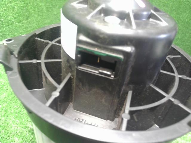 キックス ヒーターブロアモーター 6AA-RP15 27226-5EK0A