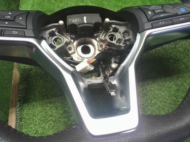 キックス ステアリングホイール 6AA-RP15 48430-5RY1B