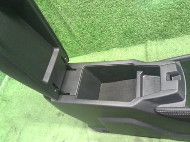 キックス コンソールボックス 6AA-RP15