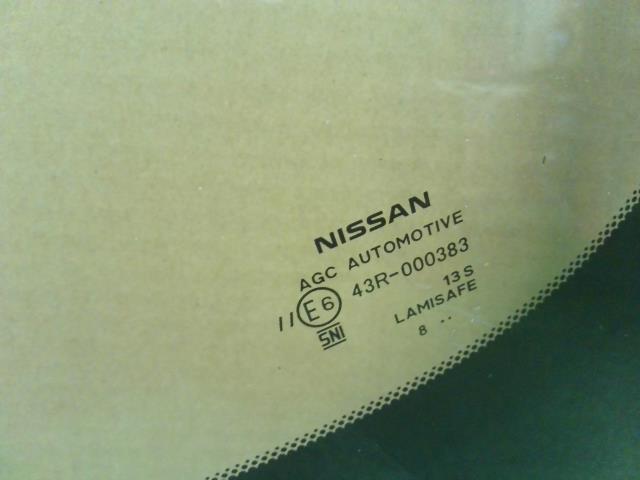 エクストレイル Ｆウインドガラス DBA-NT32 72700-6FR9D