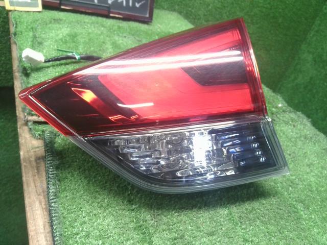 エクストレイル 右テールランプ DBA-NT32 26550-6FP5B
