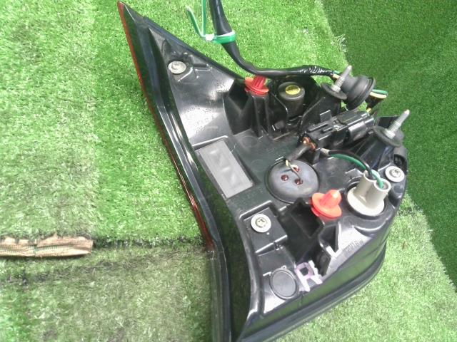 エクストレイル 右テールランプ DBA-NT32 26550-6FP5B