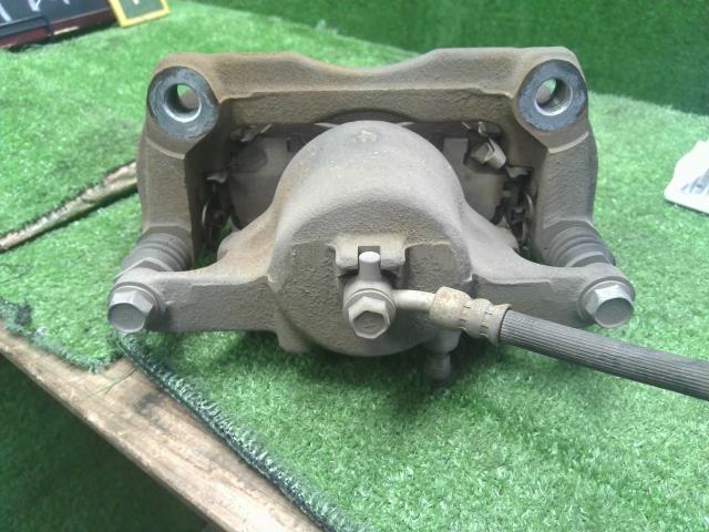 エクストレイル 左Ｆキャリパー DBA-NT32 41011-4BA0C