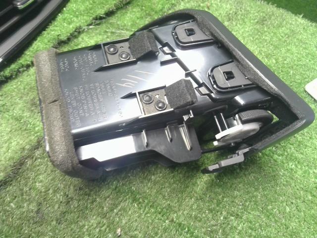 エクストレイル 内装部品 DBA-NT32 68760-6FM0A