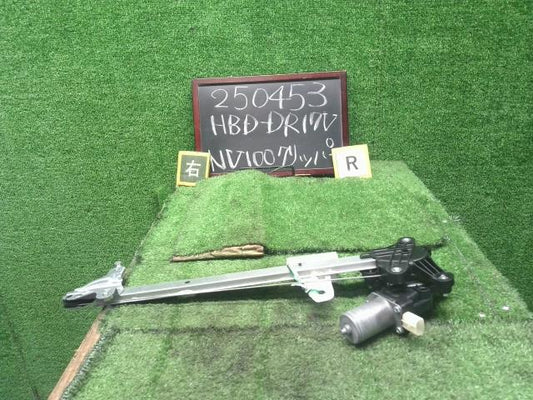 NV100クリッパー 右Ｒドアレギュレータ・モーター HBD-DR17V 82720-4A01G