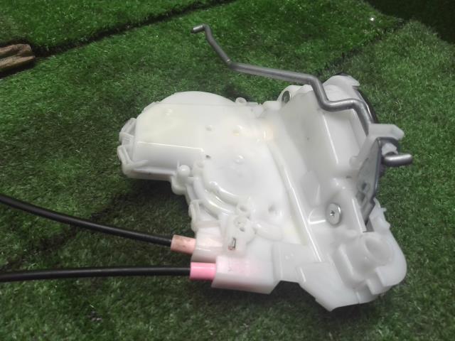 NV100クリッパー 左Ｆドアロックソレノイド HBD-DR17V 80503-4A02M