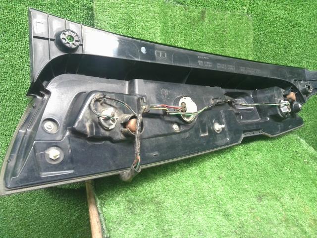 Ｎ－ＷＧＮ 左テールランプ DBA-JH2 33550-T6G-J01