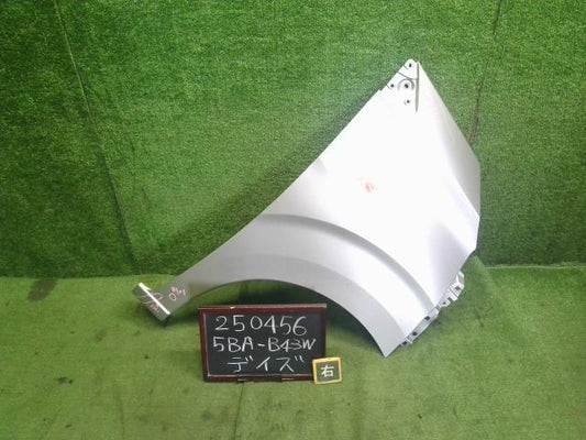 デイズ 右Ｆフェンダー 5BA-B43W 63100-7MA2J