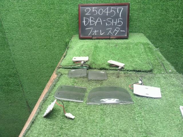 フォレスター ルームランプ DBA-SH5 84601AG040LO