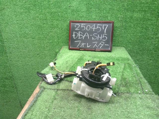 フォレスター 電装部品 DBA-SH5 83113FG000