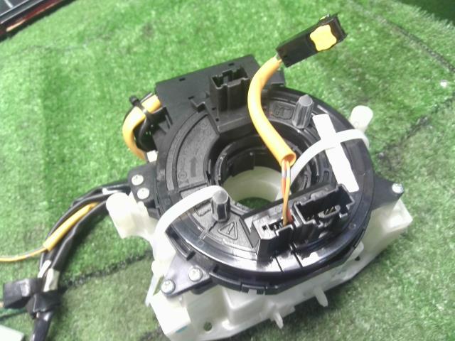 フォレスター 電装部品 DBA-SH5 83113FG000