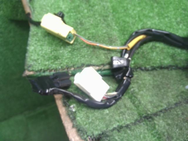 フォレスター 電装部品 DBA-SH5 83113FG000