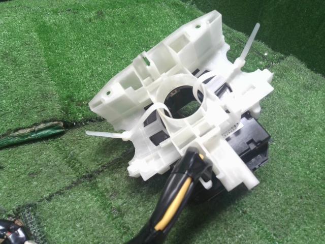 フォレスター 電装部品 DBA-SH5 83113FG000