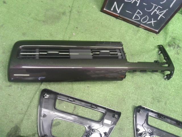 Ｎ－ＢＯＸ 内装部品 DBA-JF4 83506-TTA-J31ZA