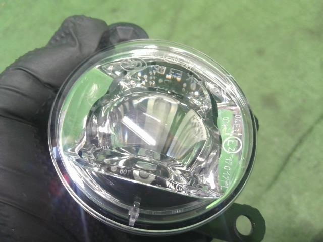 ハイゼット 左フォグランプ EBD-S331V 81220-B5030
