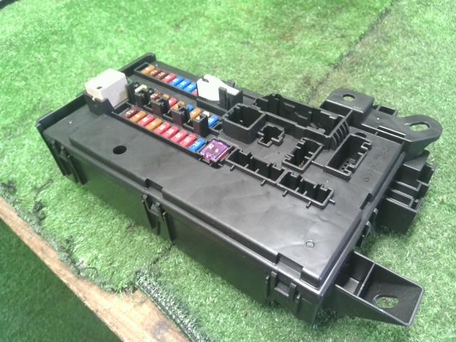 ハイゼット ヒューズボックス EBD-S331V 82600-B5060