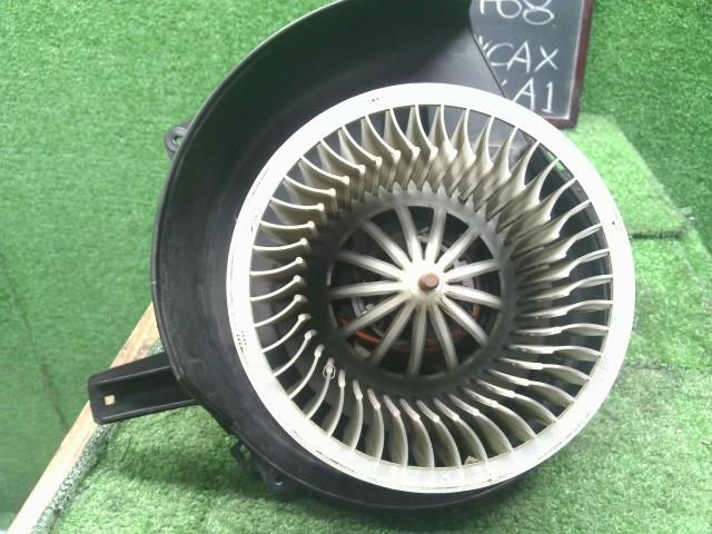 アウディ A1 ヒーターブロアモーター DBA-8XCAX 6R2 819 015