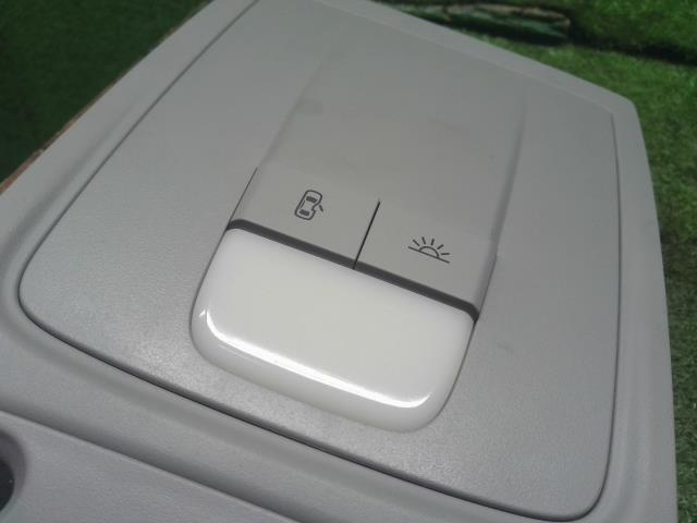 アウディ A1 ルームランプ DBA-8XCAX 8X0 947 135 AL