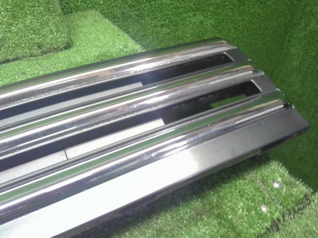 キューブ ラジエータグリル DBA-Z12