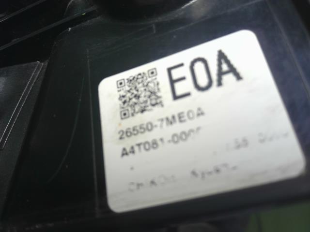 ｅＫクロス 右テールランプ 5AA-B37W MQ714736