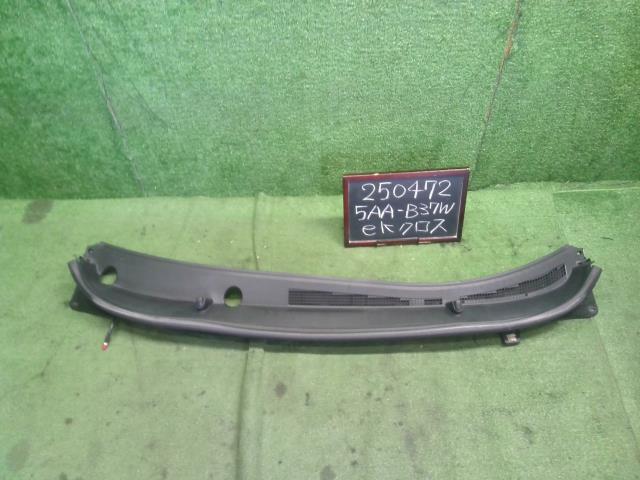 ｅＫクロス カウルトップパネル 5AA-B37W MQ715405