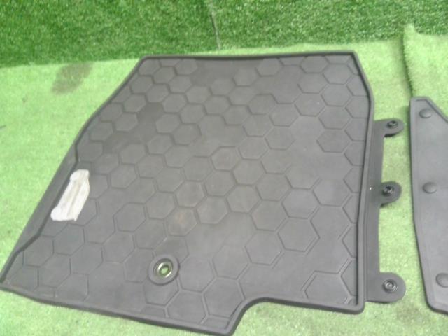 ｅＫクロス フロアマット 5AA-B37W