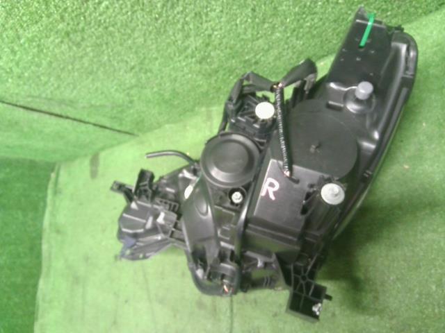ノート 右ヘッドランプＡＳＳＹ DAA-HE12 26010-5WK5D