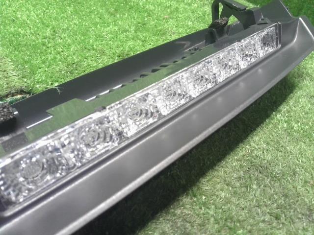 ノート ハイマウントストップランプ DAA-HE12 26590-5WK5A