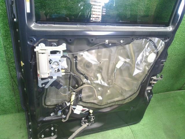 エブリィ 右ＲドアＡＳＳＹ ABA-DA17W 68501-64P20