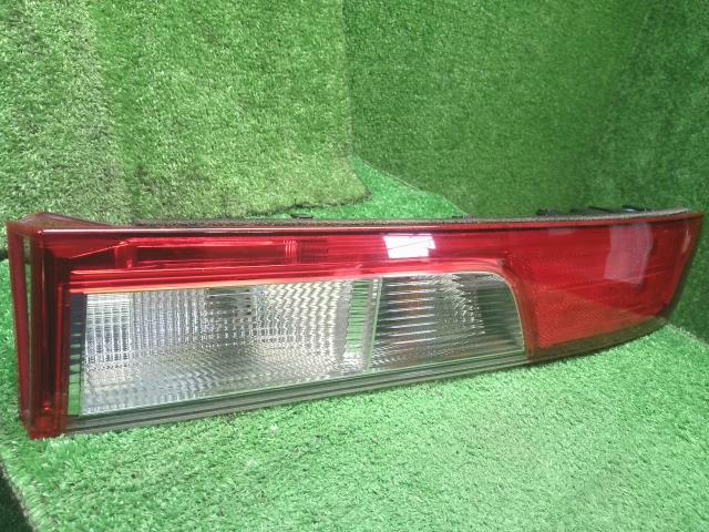 エブリィ 右テールランプ ABA-DA17W 35650-64P00