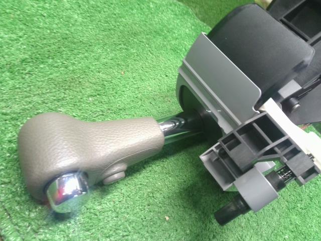 エブリィ シフトレバー ABA-DA17W 28100-64P30-BMF