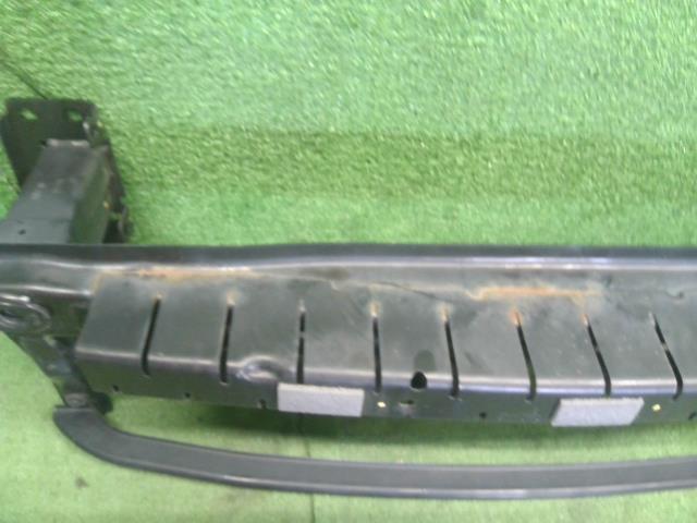 VW ポロ Ｆバンパーホースメント DBA-6RCBZ 6R0807109D
