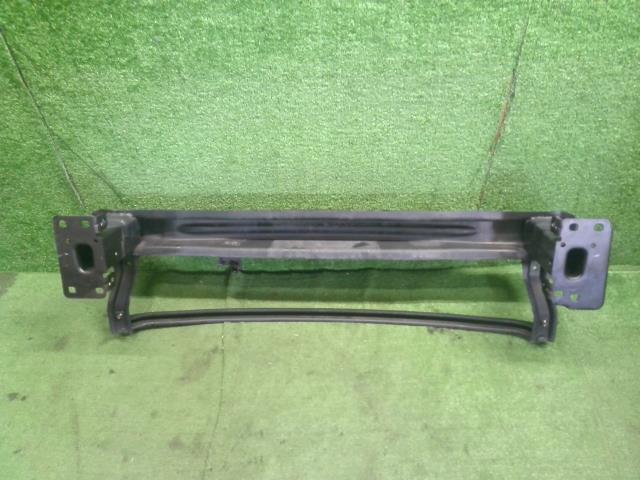 VW ポロ Ｆバンパーホースメント DBA-6RCBZ 6R0807109D