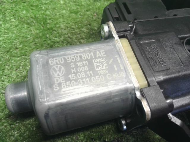 VW ポロ 左Ｆドアレギュレータ・モーター DBA-6RCBZ 6R0959801